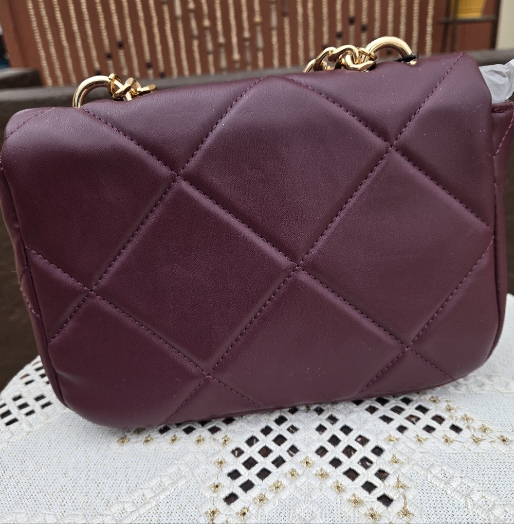 Badgley Mischka Elegant Plum Diamond Quilted Bag - Picture 3 of 11
